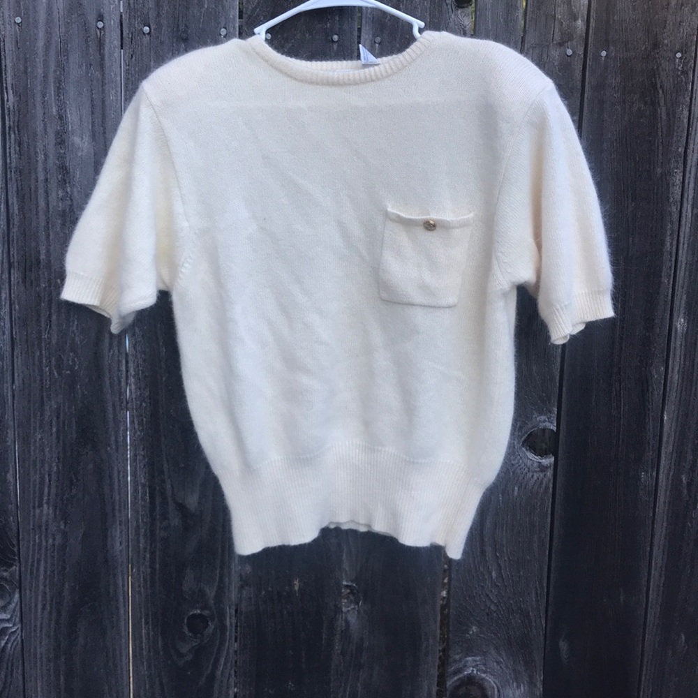 ✨Liz Claiborne Sweater with Short Sleeves ✨